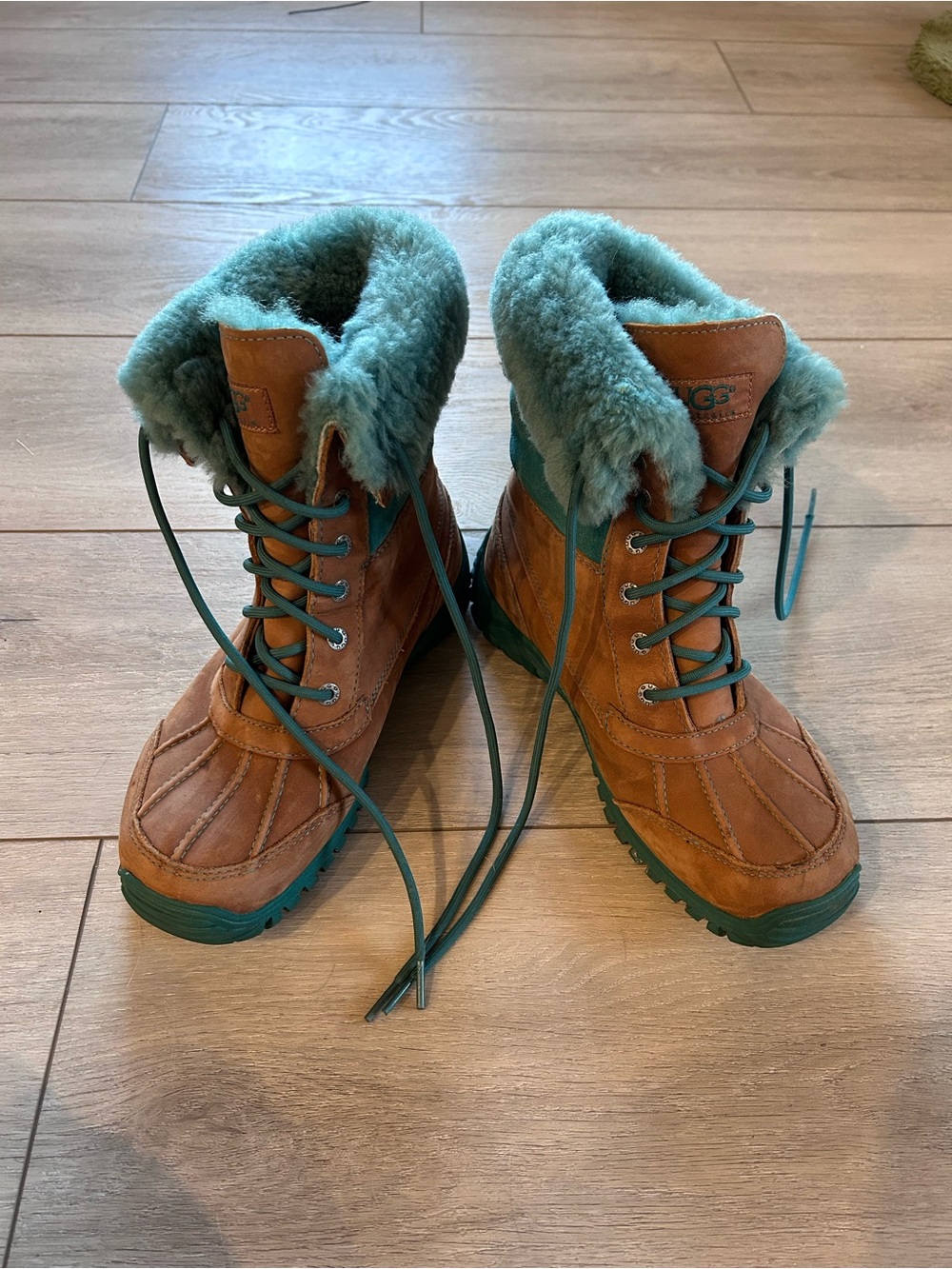 UGG Adirondack II Chestnut Teal Leather Winter Boots Insulated Lace Up Gorpcore